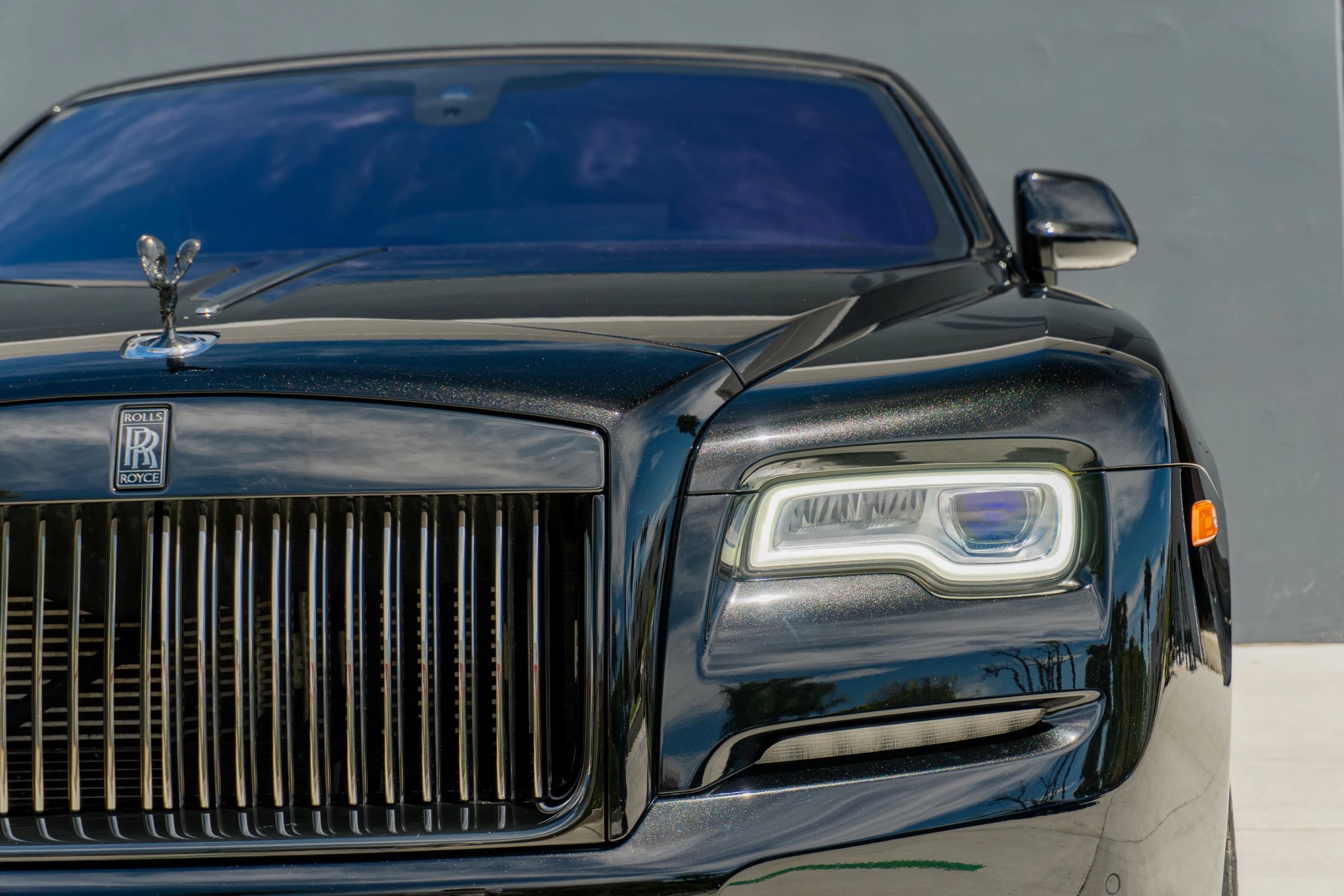 Used 2018 Rolls-Royce Dawn RWD image 29