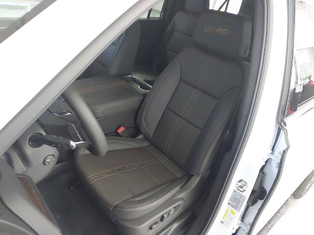 New 2026 Chevrolet Suburban High Country w/ Sun And Tow Package AWD/4WD image 23