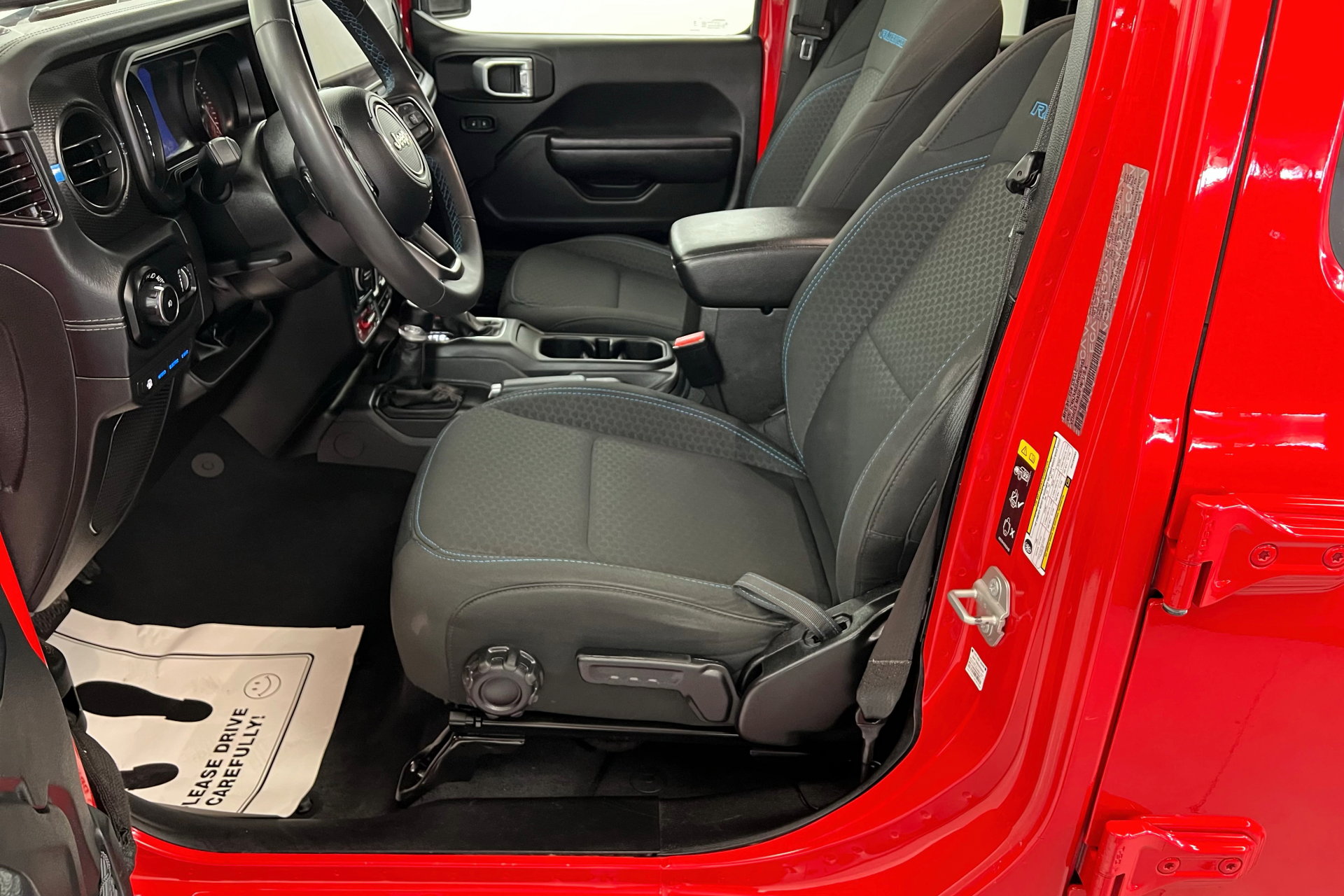 Used 2024 Jeep Wrangler Unlimited Rubicon 4xe image 17