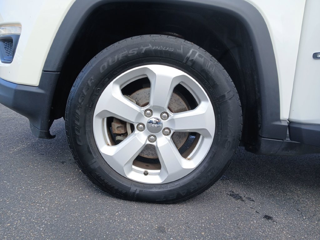 Used 2018 Jeep Compass Latitude w/ Cold Weather Group AWD/4WD image 26