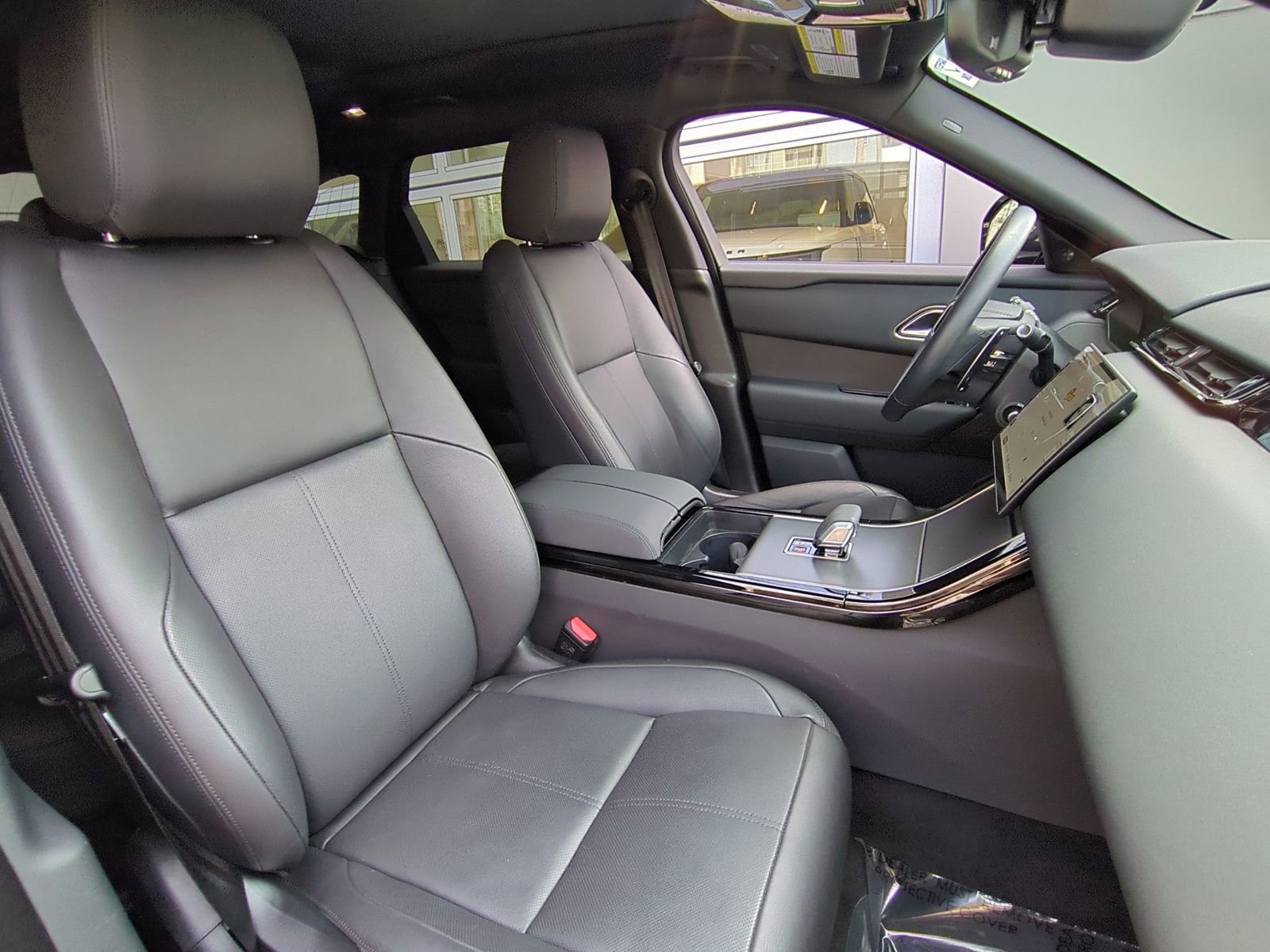 Used 2026 Land Rover Range Rover Velar S AWD/4WD image 30