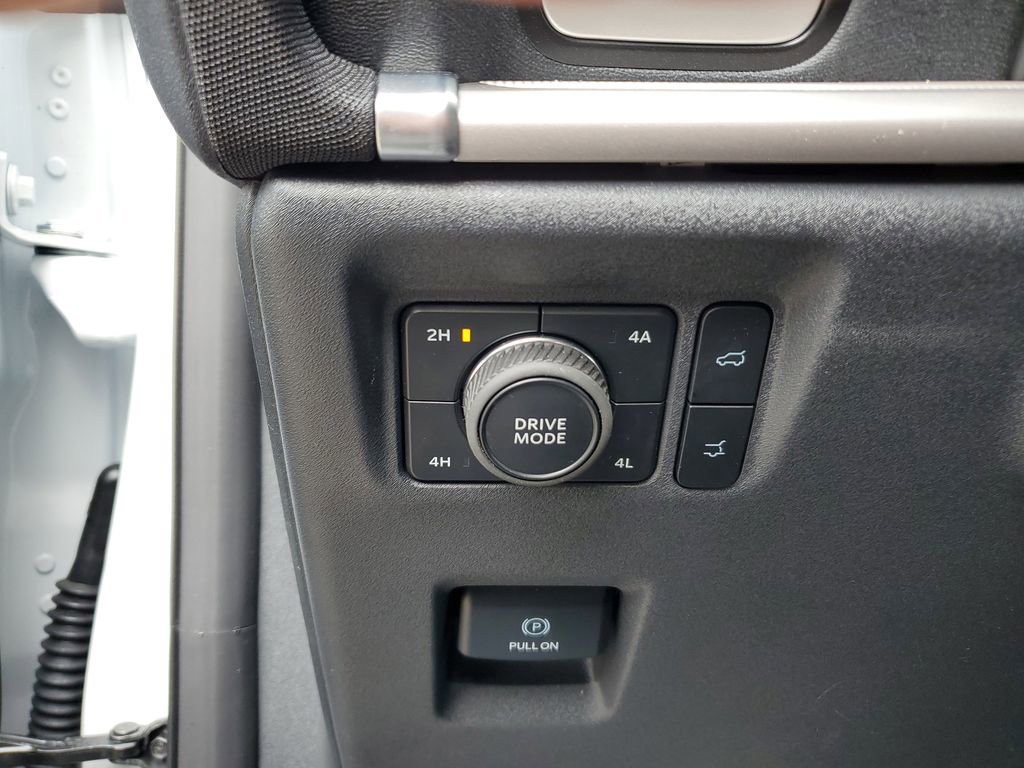 Certified 2025 Ford Expedition Active image 22