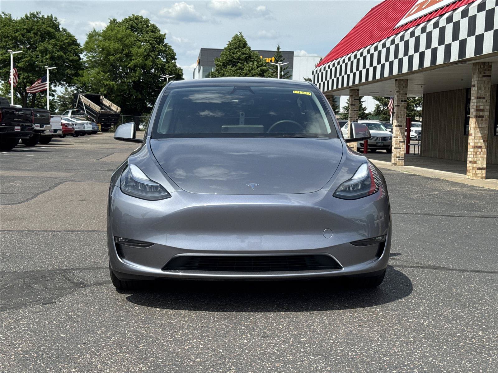Used 2025 Tesla Model Y Performance AWD/4WD image 2