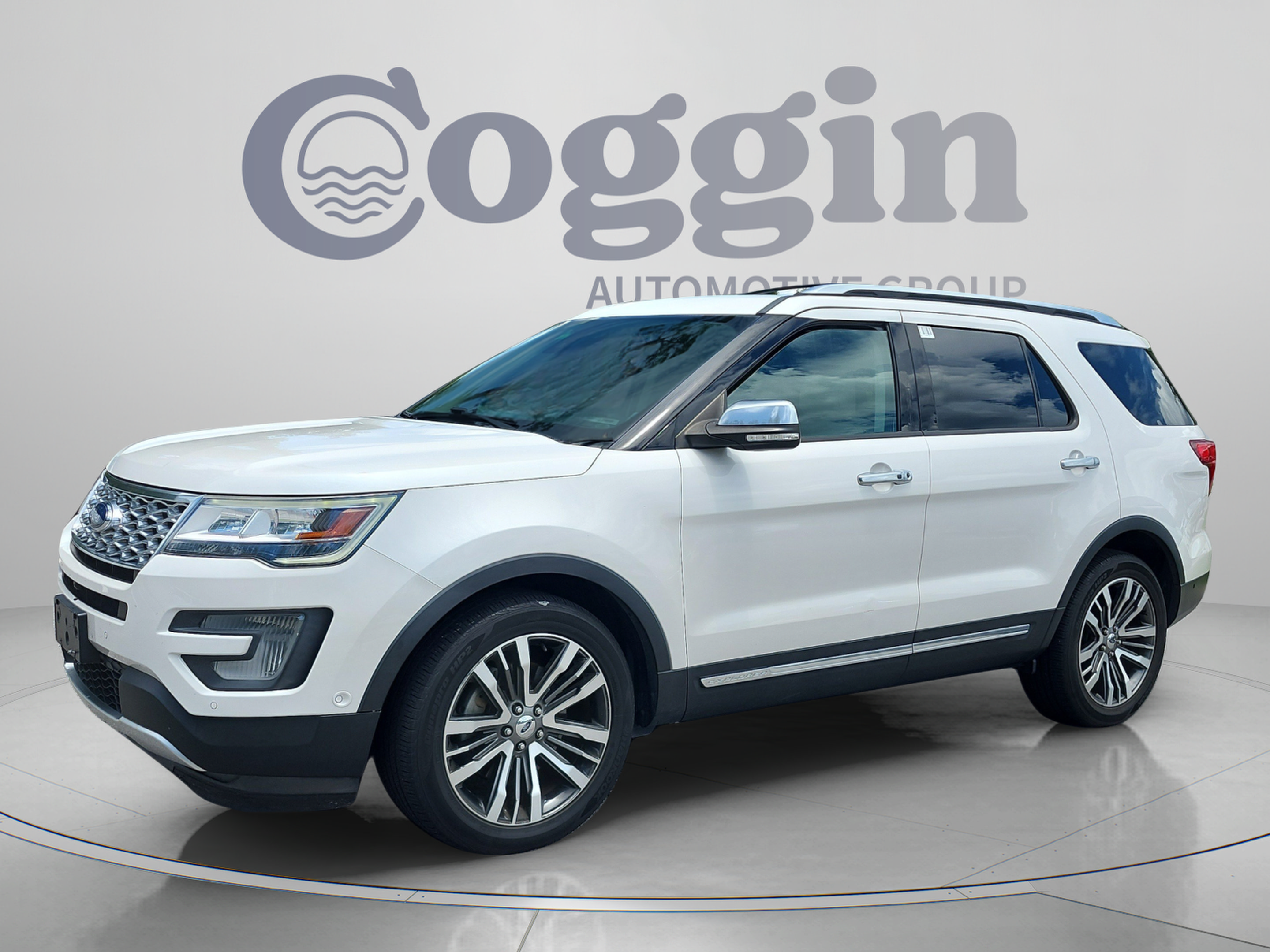 Used 2017 Ford Explorer Platinum AWD/4WD image 1