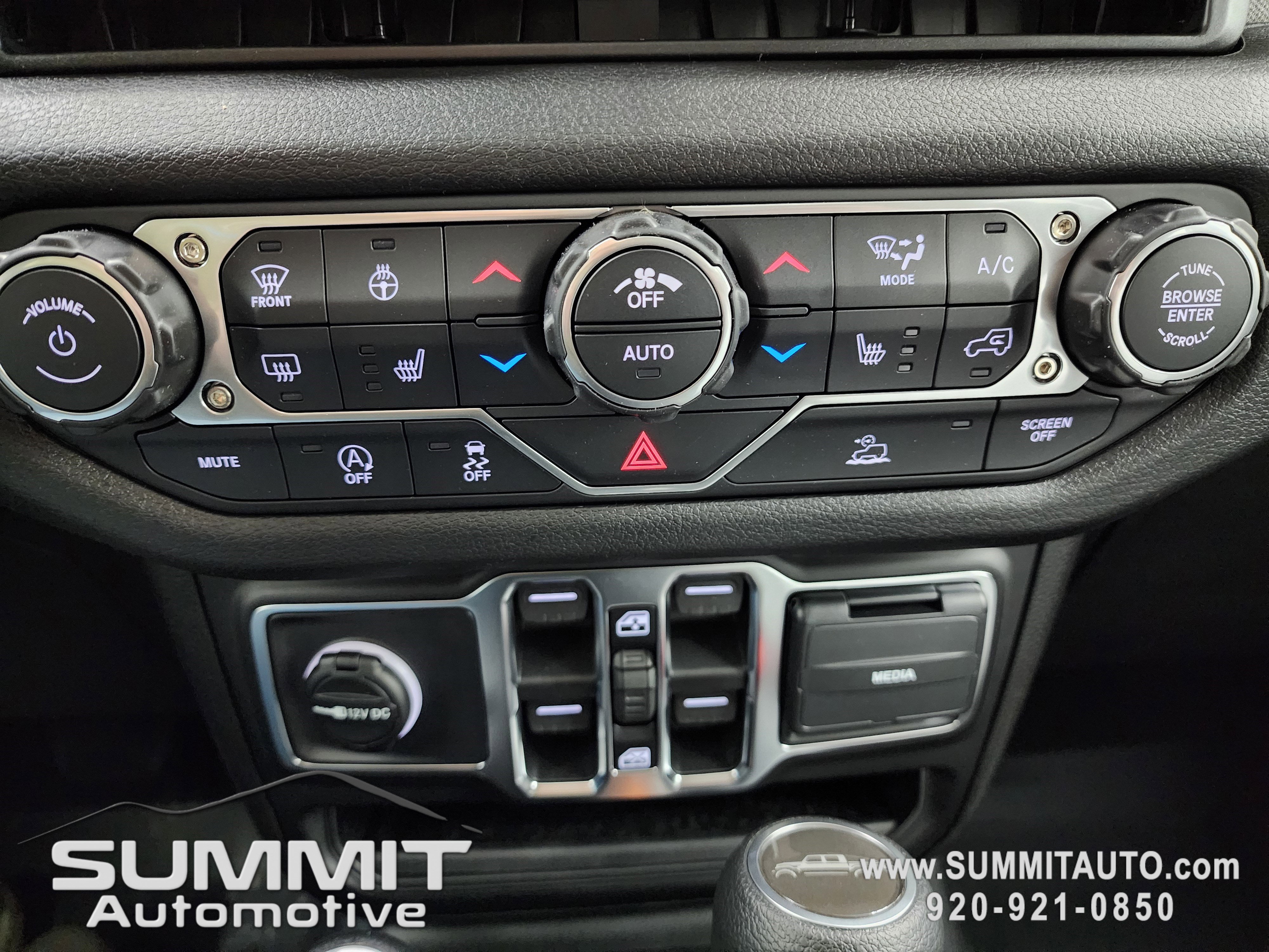 New 2026 Jeep Gladiator Sport image 15