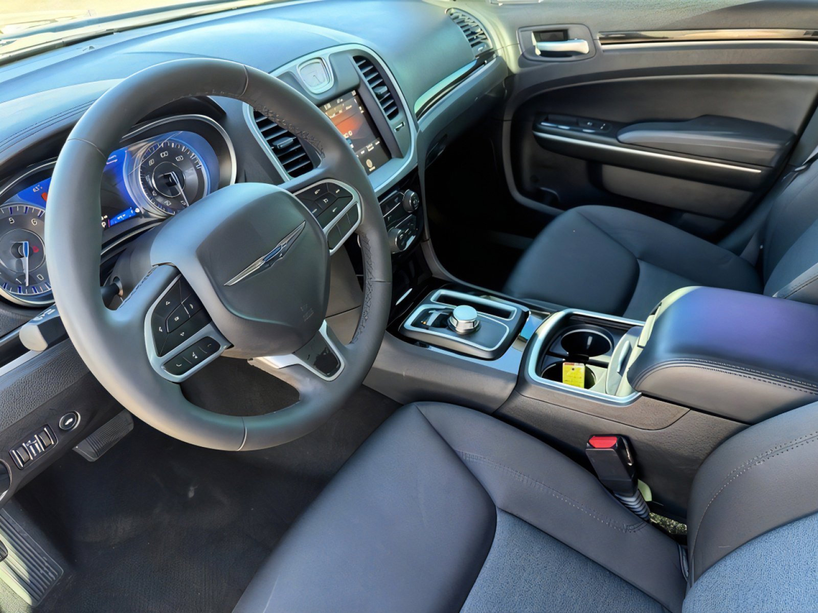 Used 2023 Chrysler 300 Touring w/ Sport Appearance Package image 19