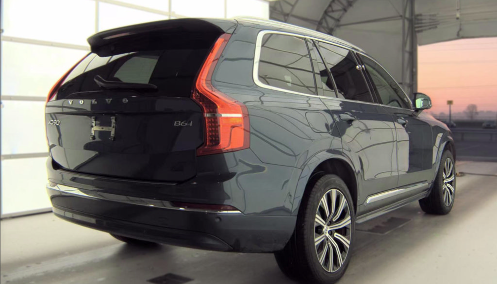 Certified 2024 Volvo XC90 B6 Plus w/ Protection Package AWD/4WD image 10