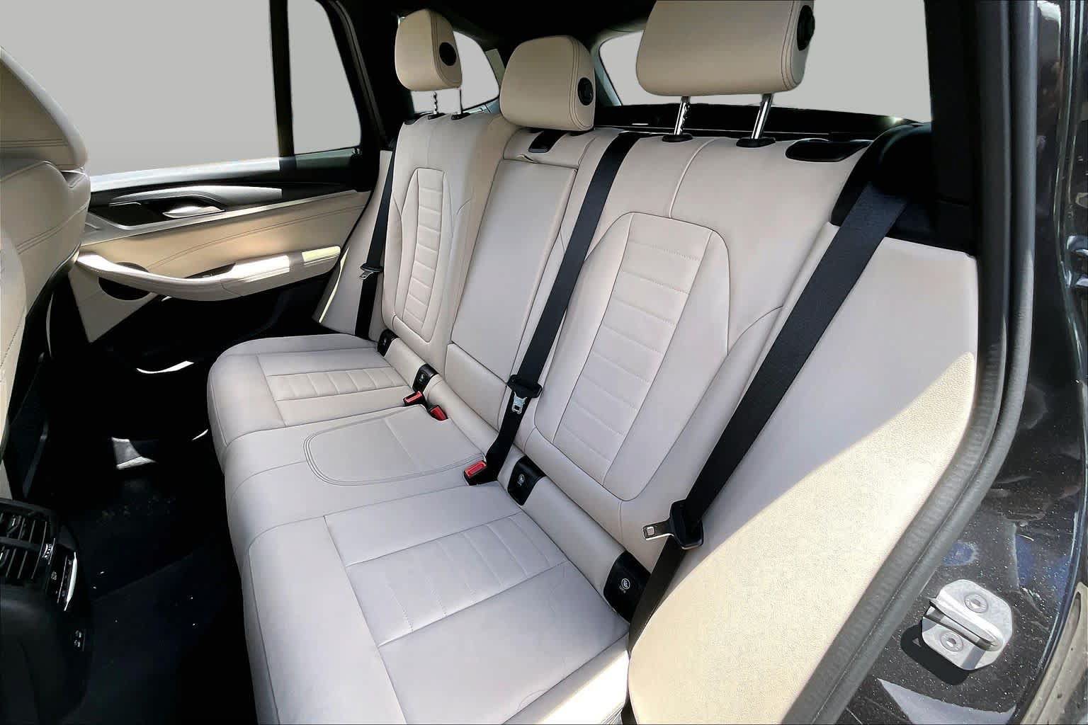 Used 2024 BMW X3 sDrive30i w/ Premium Package RWD image 18