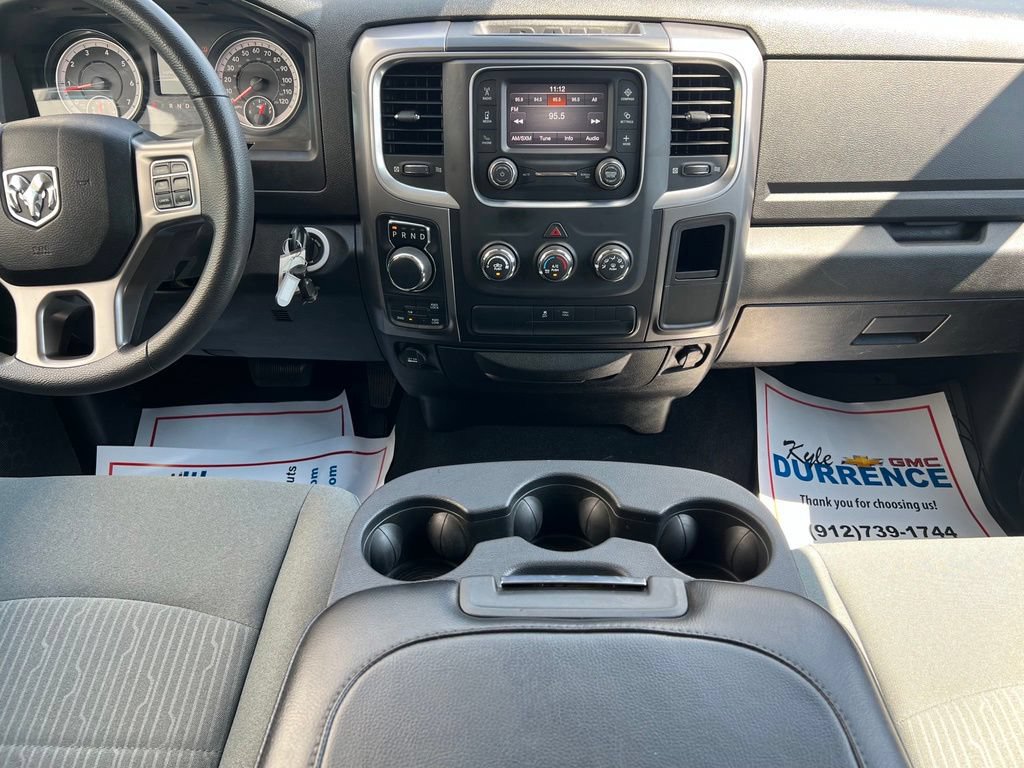 Used 2022 RAM 1500 Classic SLT AWD/4WD image 14