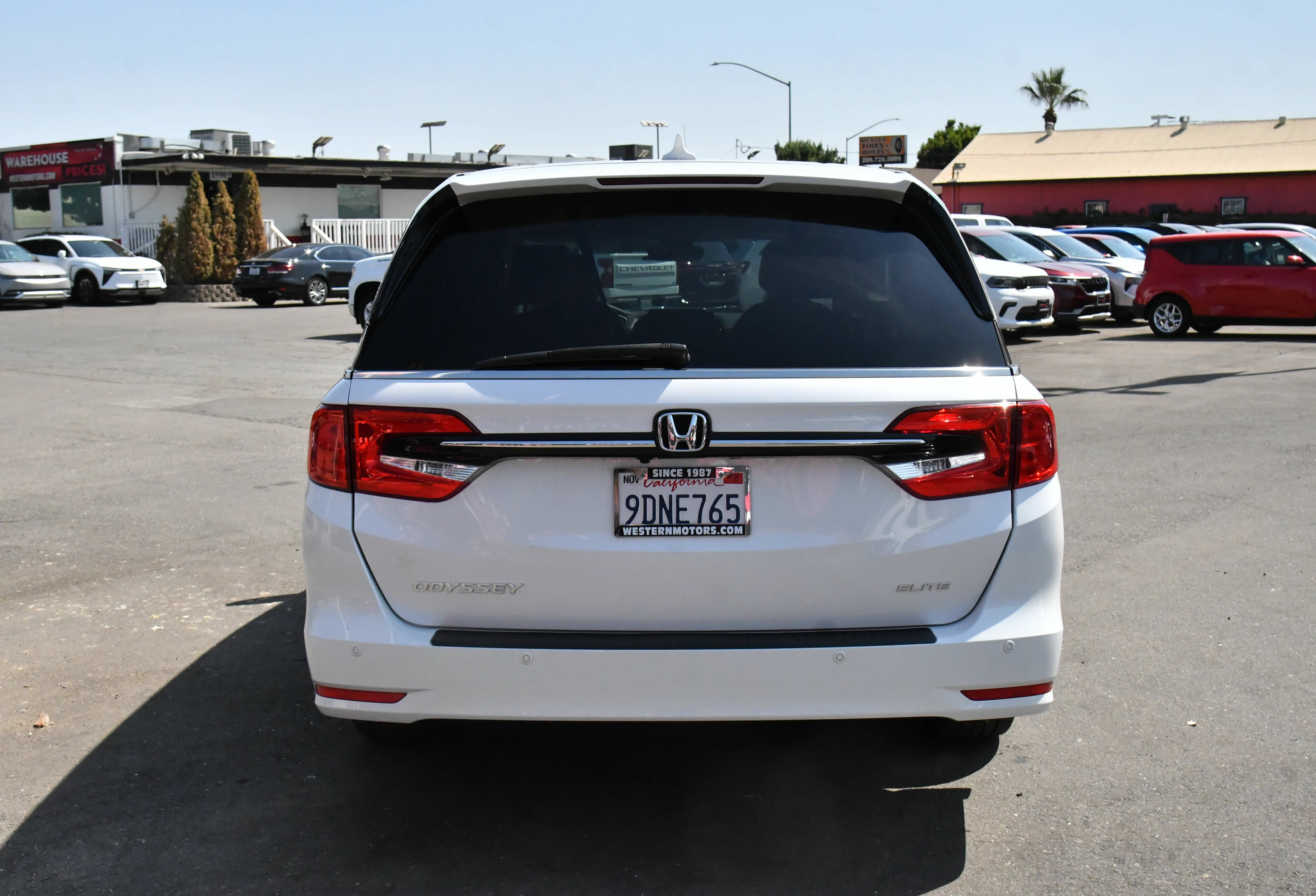Used 2023 Honda Odyssey Elite image 7
