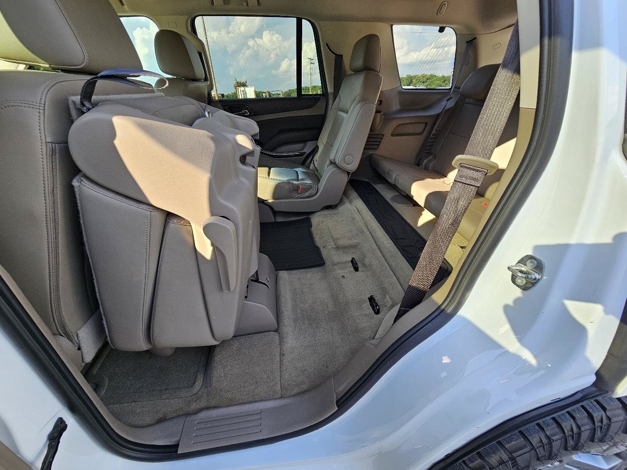 Used 2018 Chevrolet Tahoe LT w/ Luxury Package AWD/4WD image 23