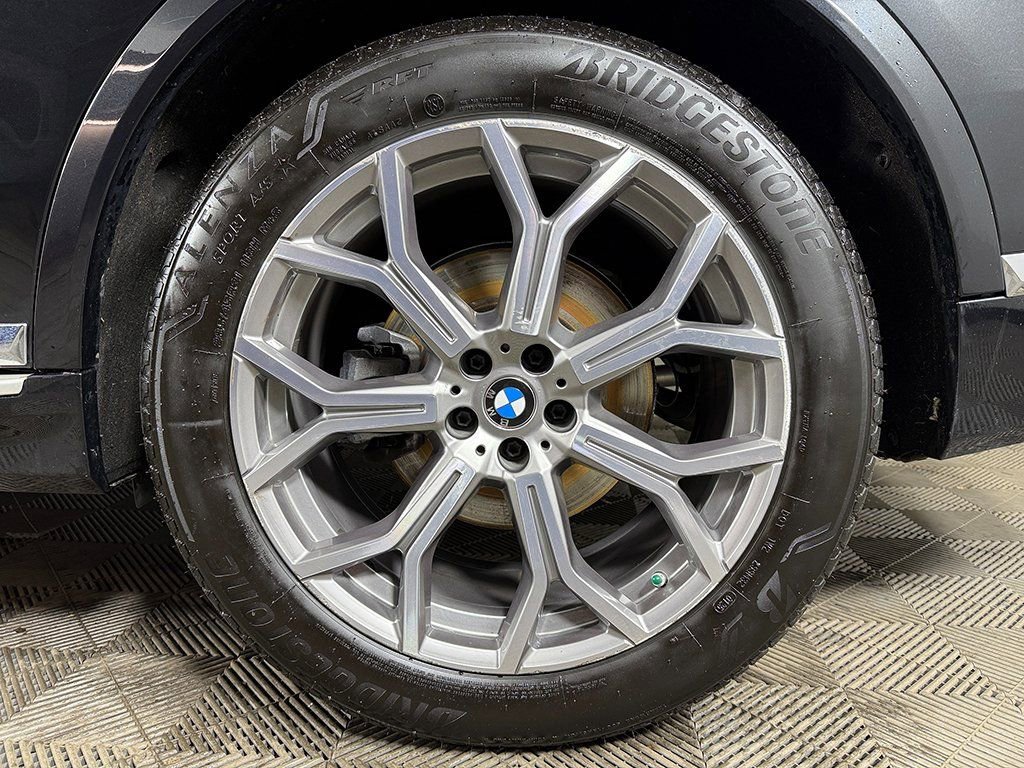 Used 2023 BMW X7 xDrive40i w/ Premium Package image 23