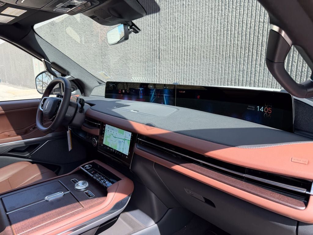 New 2026 Lincoln Navigator Reserve AWD/4WD image 32
