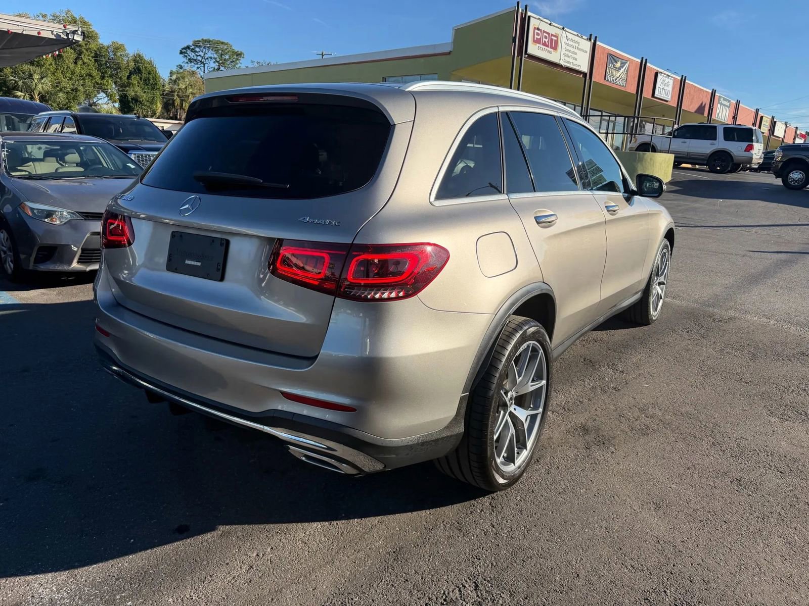 Used 2020 Mercedes-Benz GLC 300 4MATIC image 9