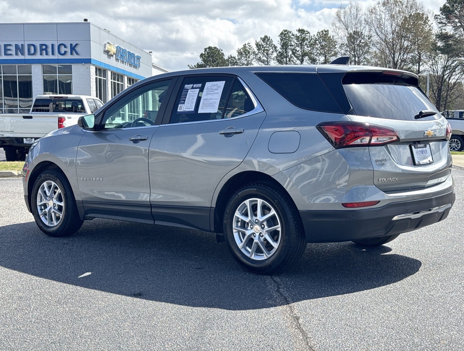 Used 2024 Chevrolet Equinox LT w/ LPO, Floor Liner Package FWD image 13