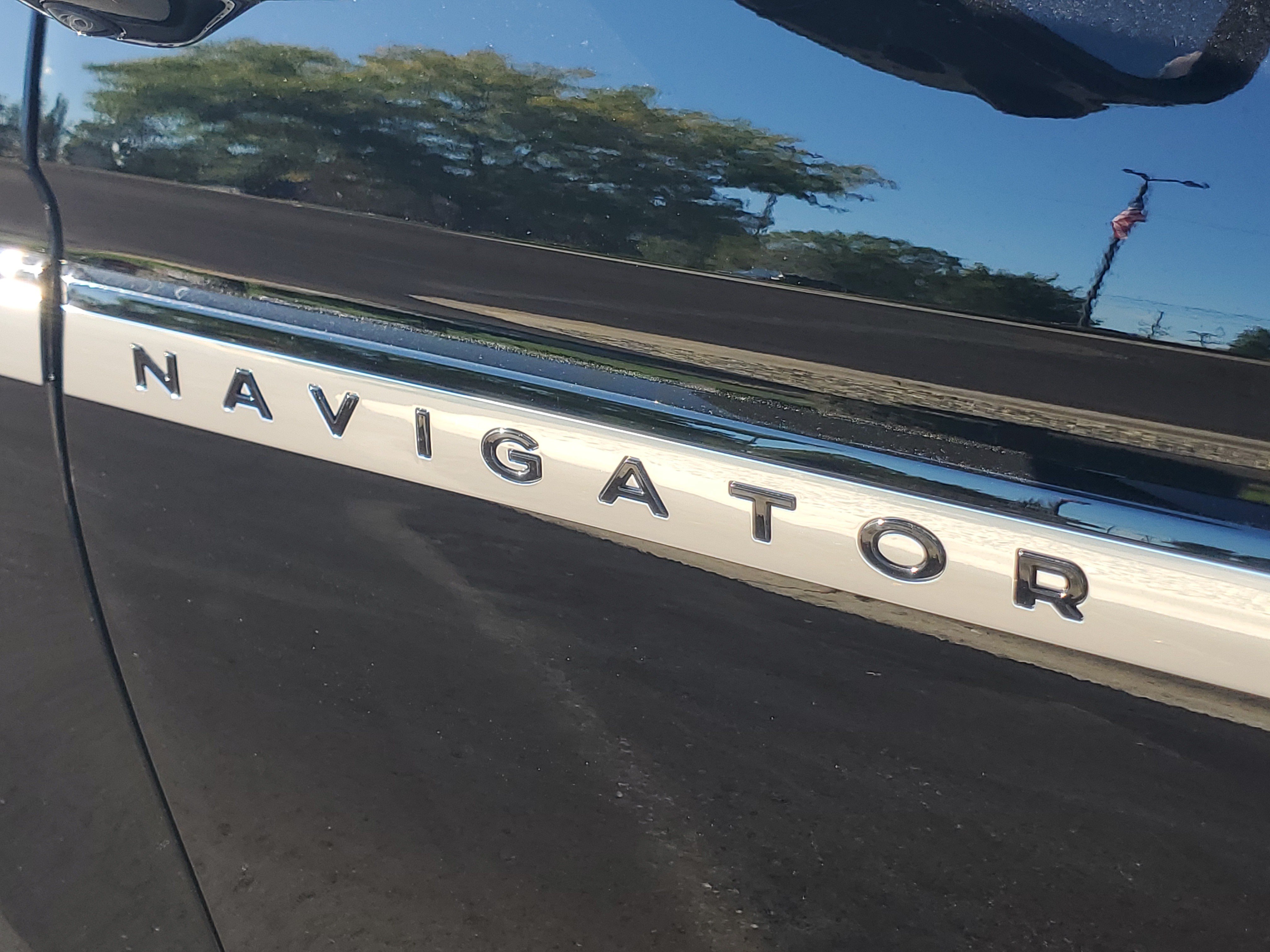New 2027 Lincoln Navigator Reserve AWD/4WD image 7