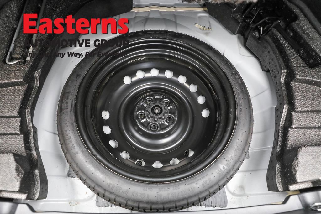 Used 2022 Toyota Prius LE image 21