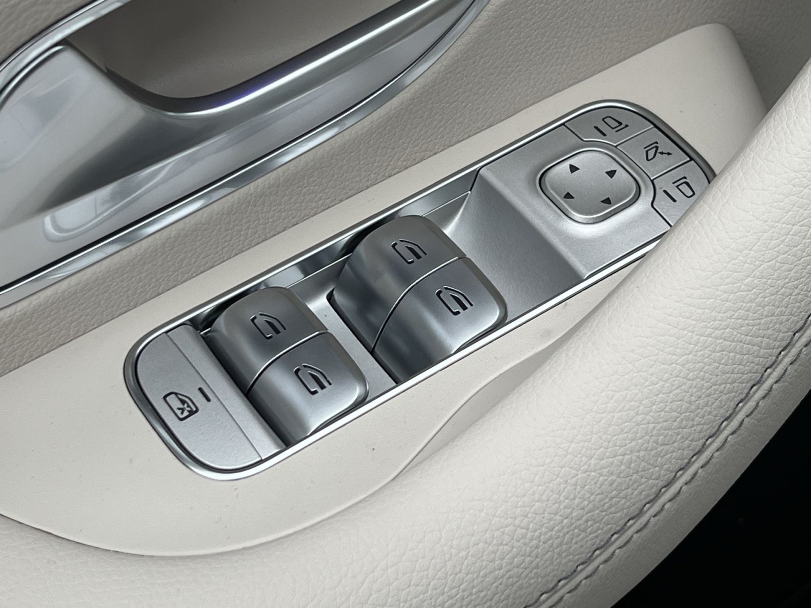 New 2026 Mercedes-Benz GLS 450 4MATIC image 20