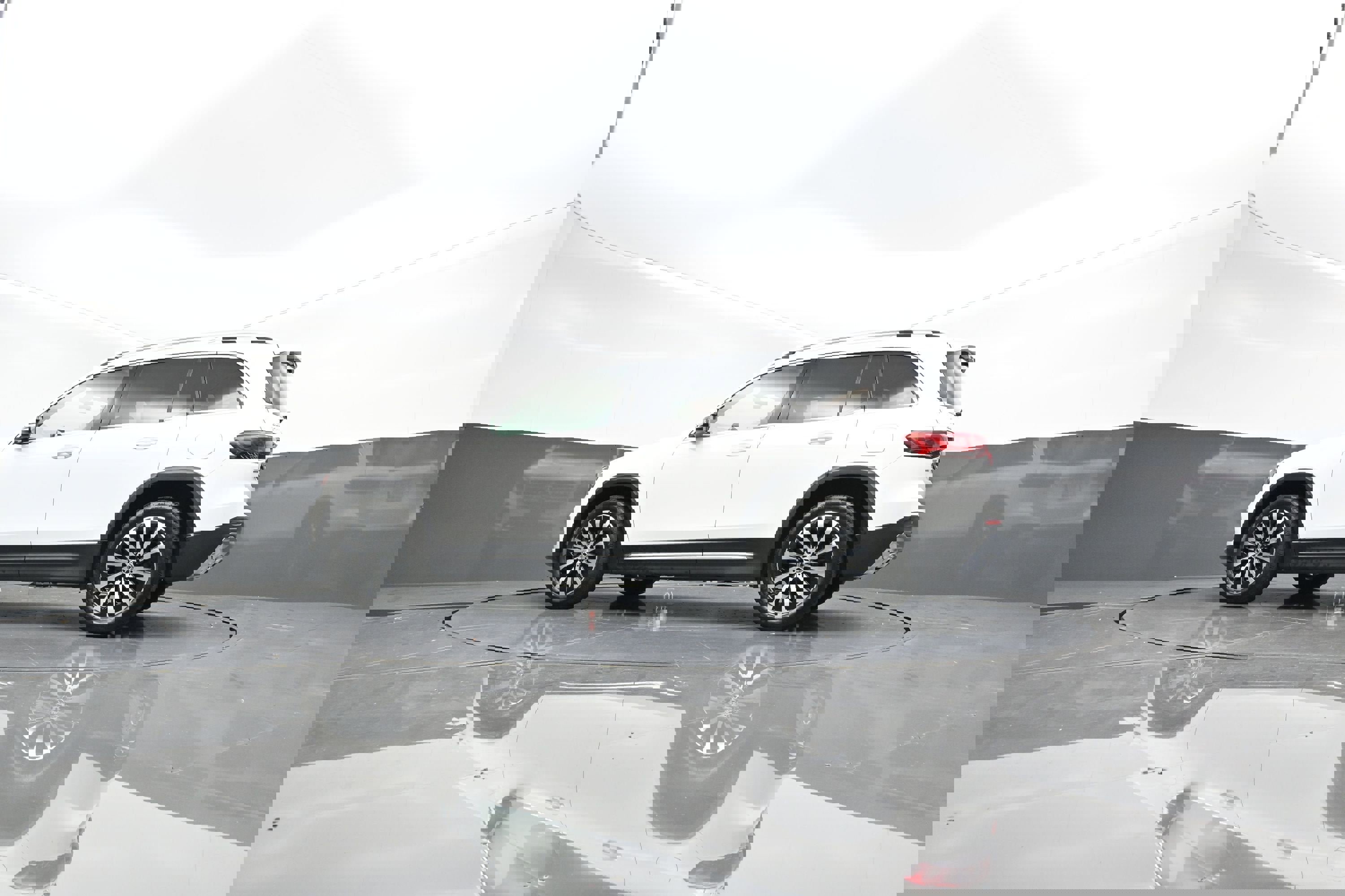 Used 2021 Mercedes-Benz GLB 250 4MATIC image 52