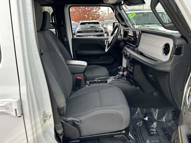 Used 2024 Jeep Wrangler Unlimited Sahara image 20
