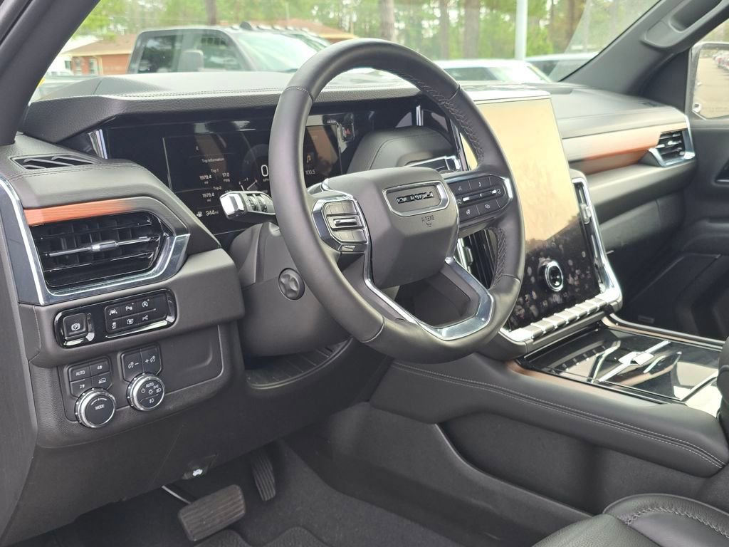 Used 2025 GMC Yukon XL Denali image 14