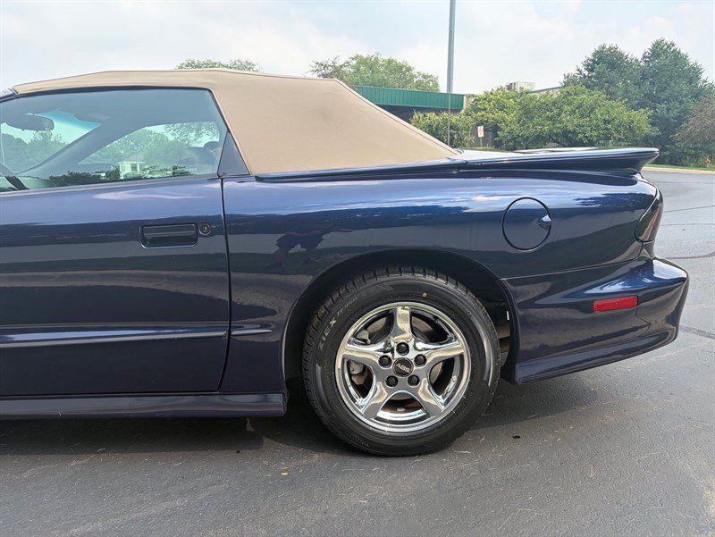 Used 2002 Pontiac Firebird Trans Am RWD image 37
