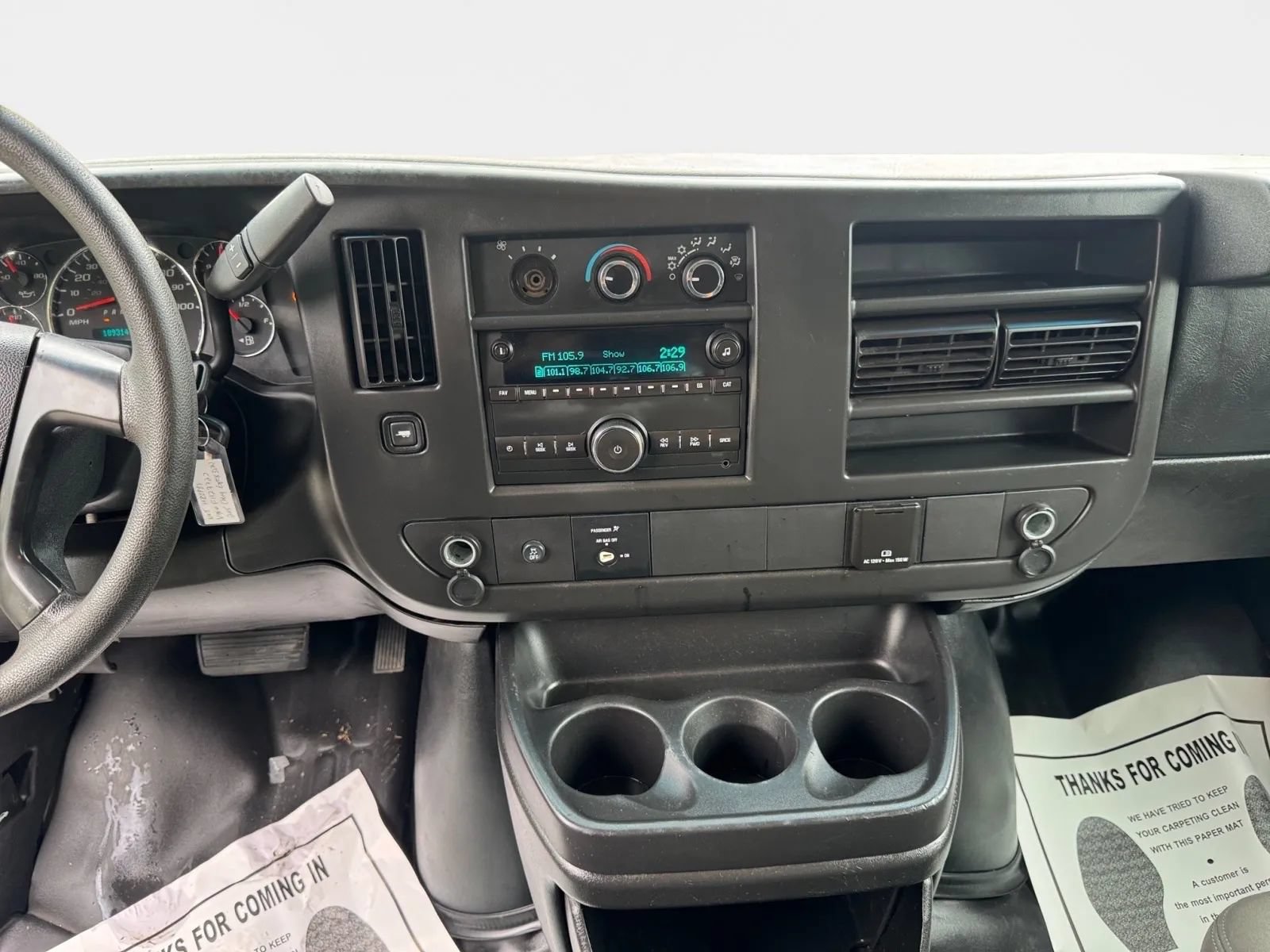 Used 2015 Chevrolet Express 3500 RWD image 12