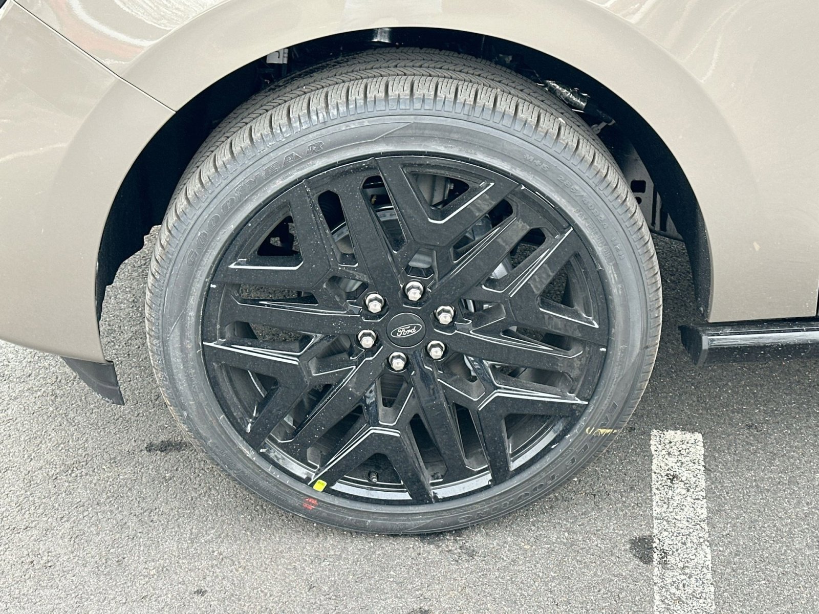 New 2026 Ford Expedition Max Platinum w/ Stealth Performance Package image 12