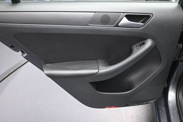 Used 2014 Volkswagen Jetta SE FWD image 22