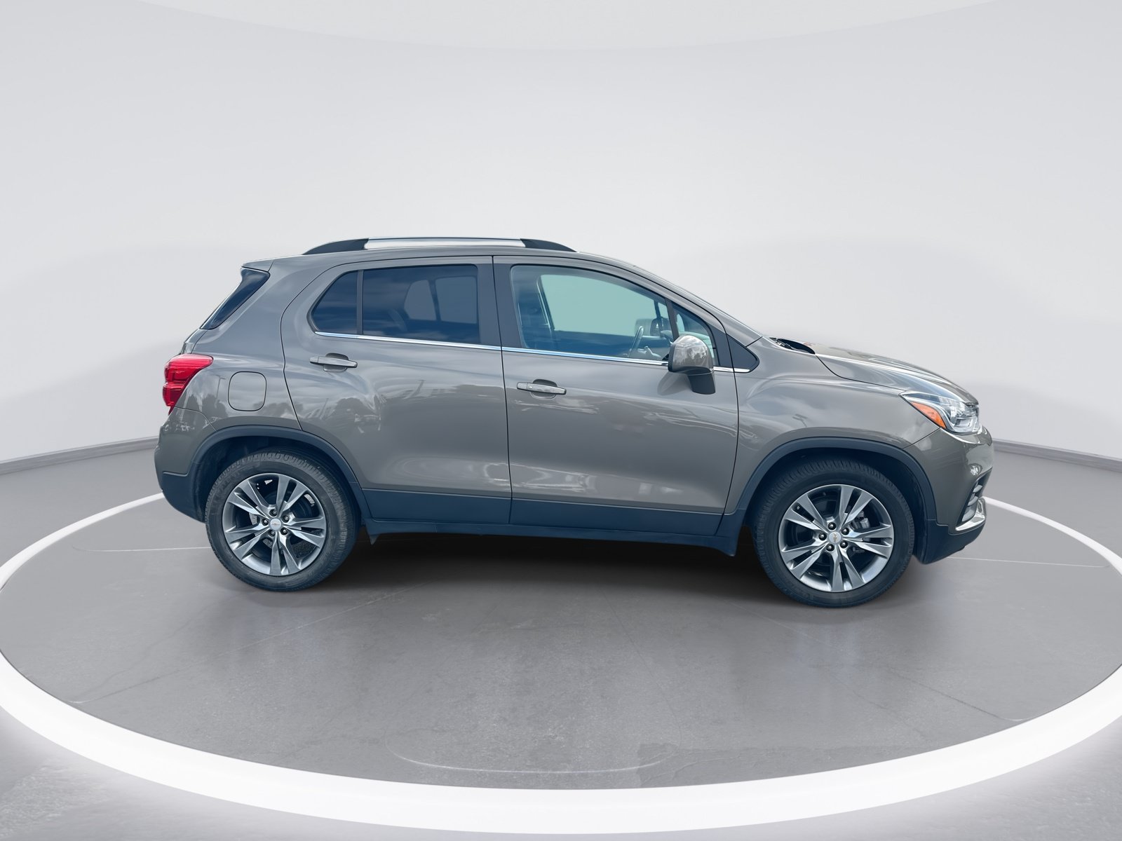 Used 2020 Chevrolet Trax LT w/ LT Convenience Package FWD image 10