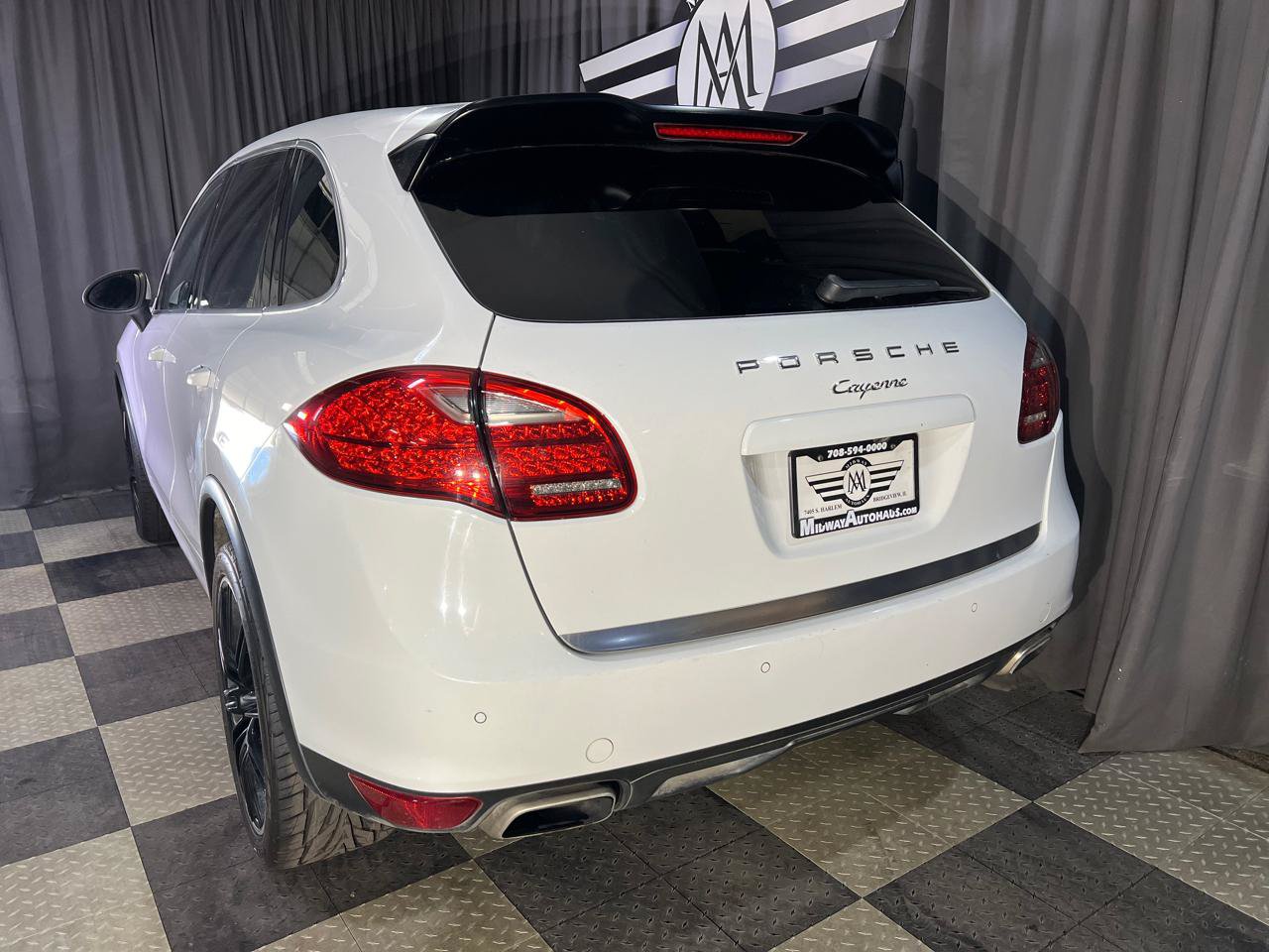 Used 2014 Porsche Cayenne AWD/4WD image 18