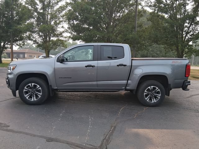 Used 2022 Chevrolet Colorado Z71 AWD/4WD image 3