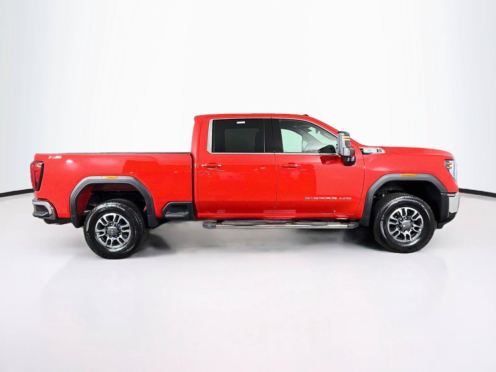Used 2024 GMC Sierra 2500 SLE w/ SLE Value Package; AWD/4WD image 12
