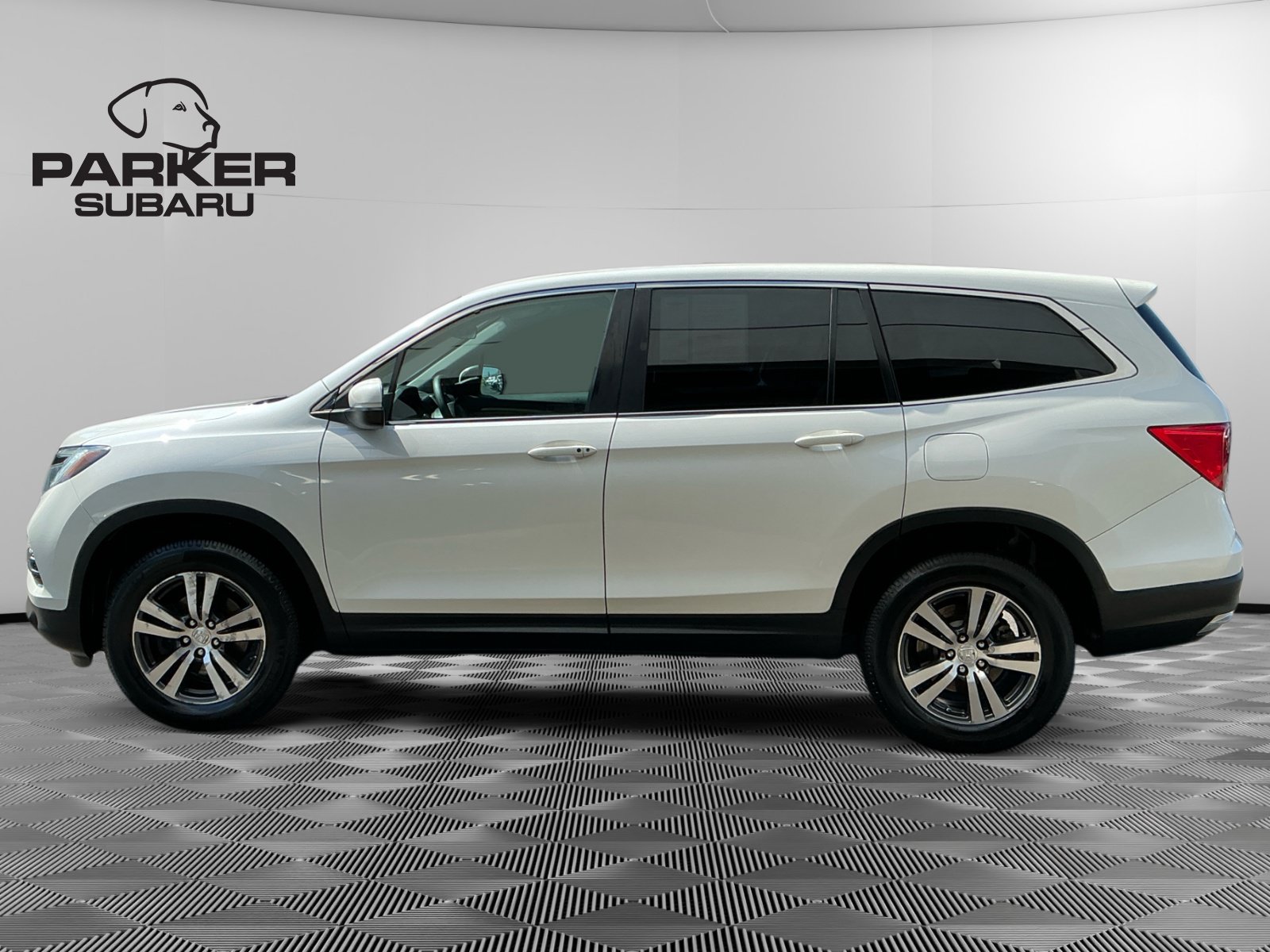 Used 2017 Honda Pilot EX image 2