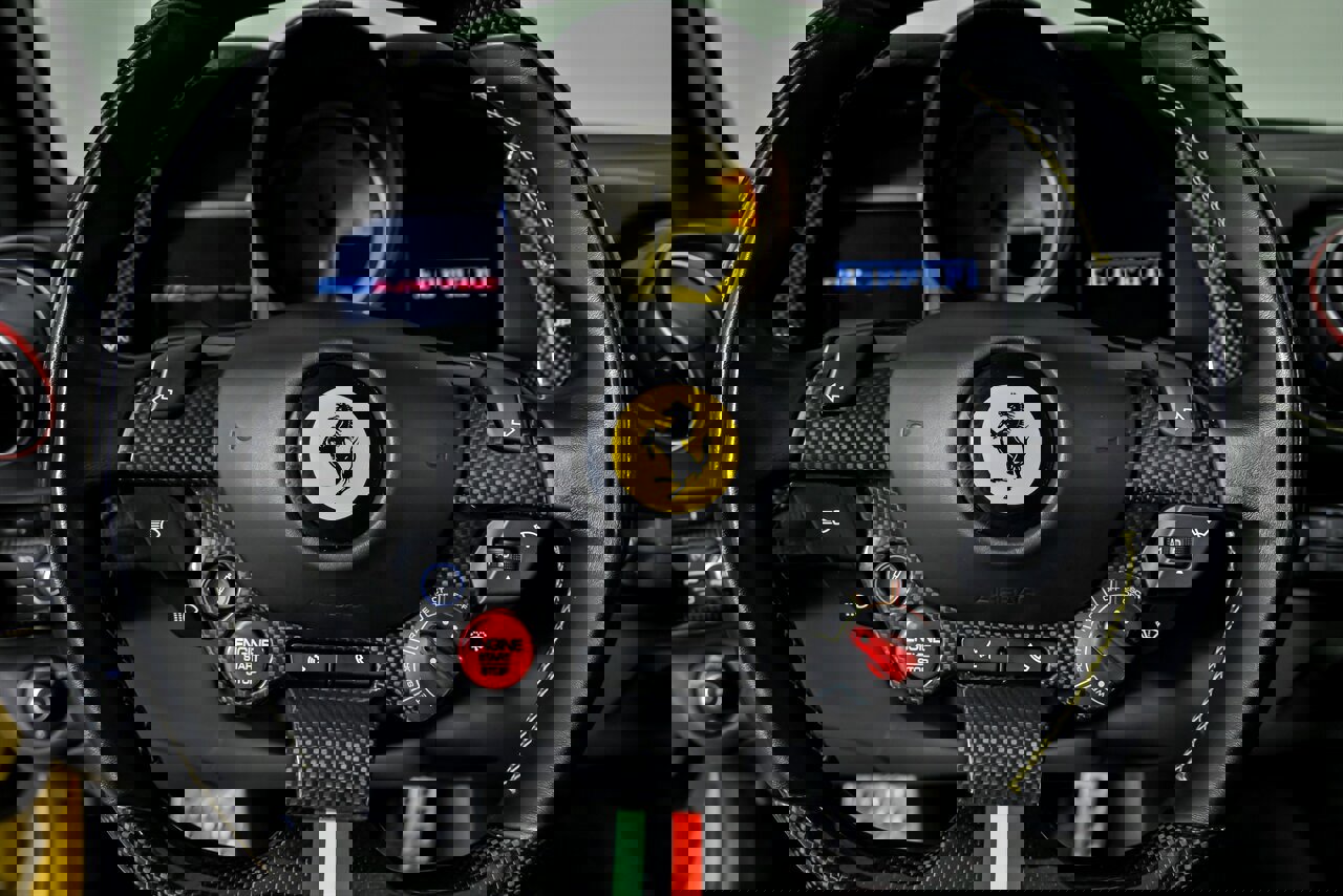 Used 2019 Ferrari 812 Superfast image 29