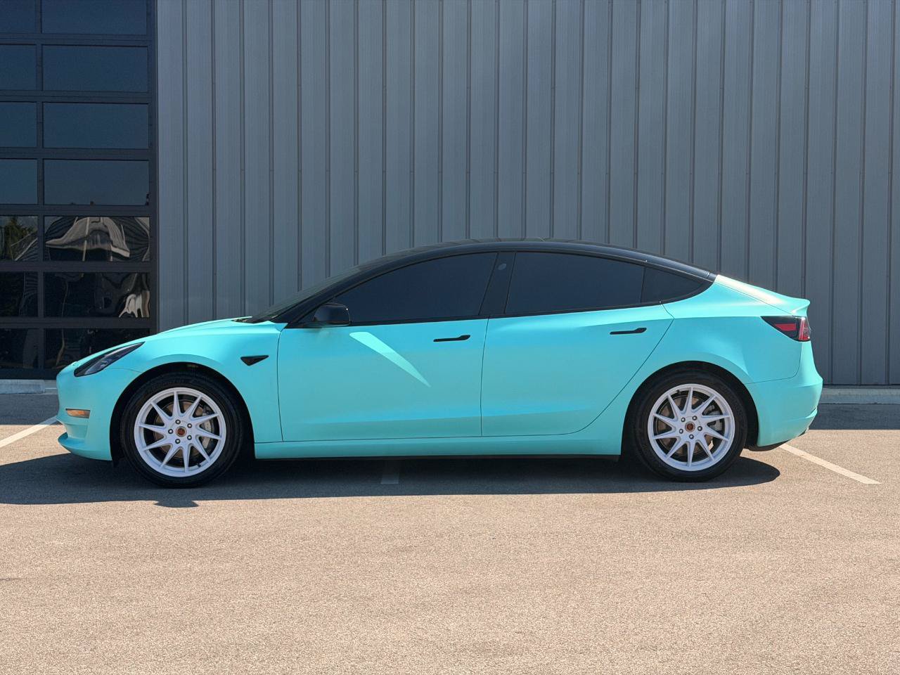 Used 2022 Tesla Model 3 Long Range AWD/4WD image 8