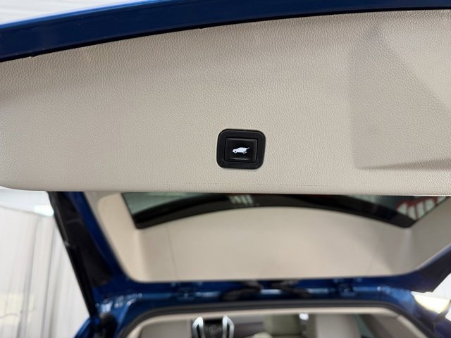 Used 2010 Cadillac SRX Luxury image 10