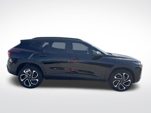 Used 2025 Chevrolet Trax RS w/ Sunroof Package FWD image 6