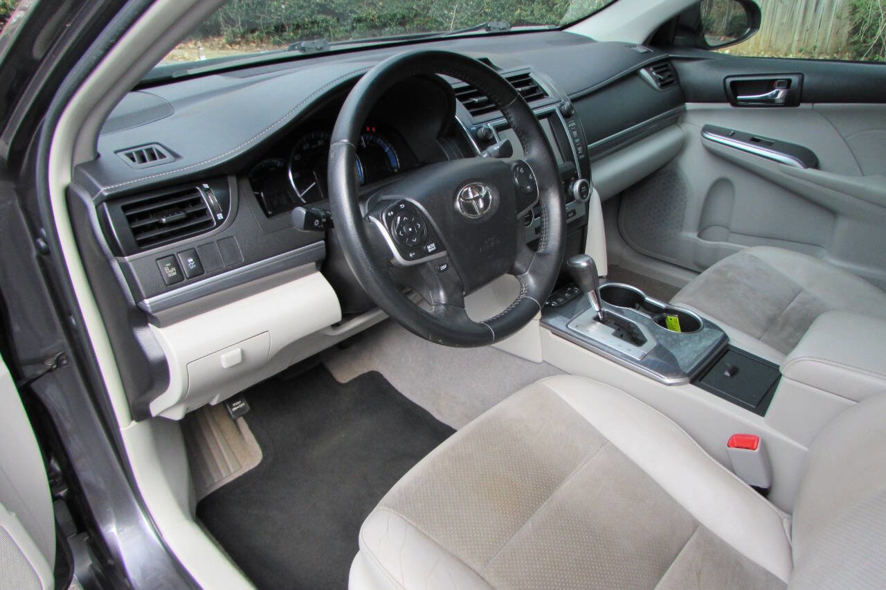 Used 2014 Toyota Camry XLE image 21
