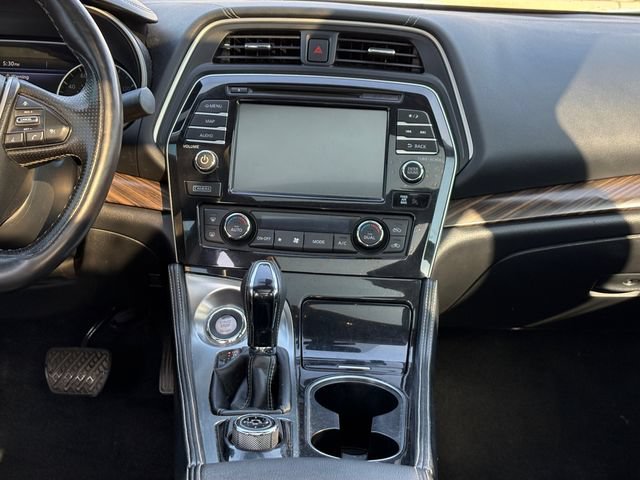 Used 2016 Nissan Maxima Platinum FWD image 11