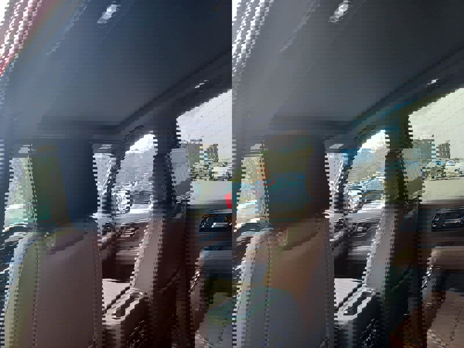 Used 2025 Chevrolet Tahoe High Country image 24