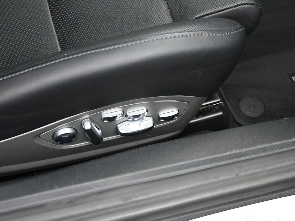 Used 2014 Porsche 911 Turbo S image 13