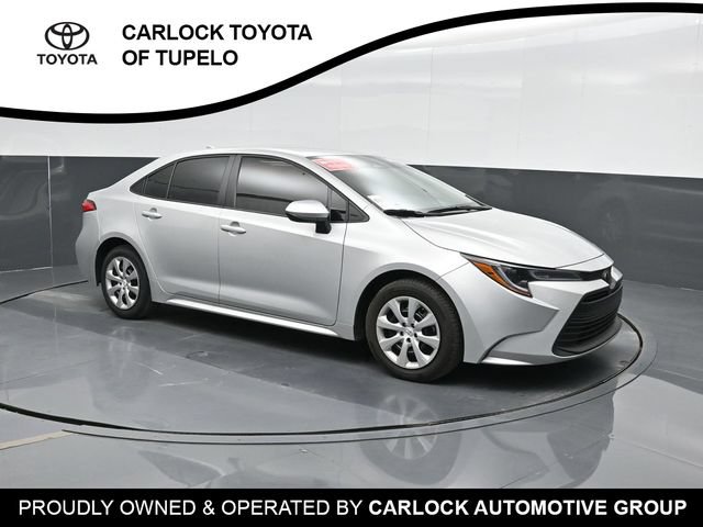 Used 2026 Toyota Corolla LE FWD image 6