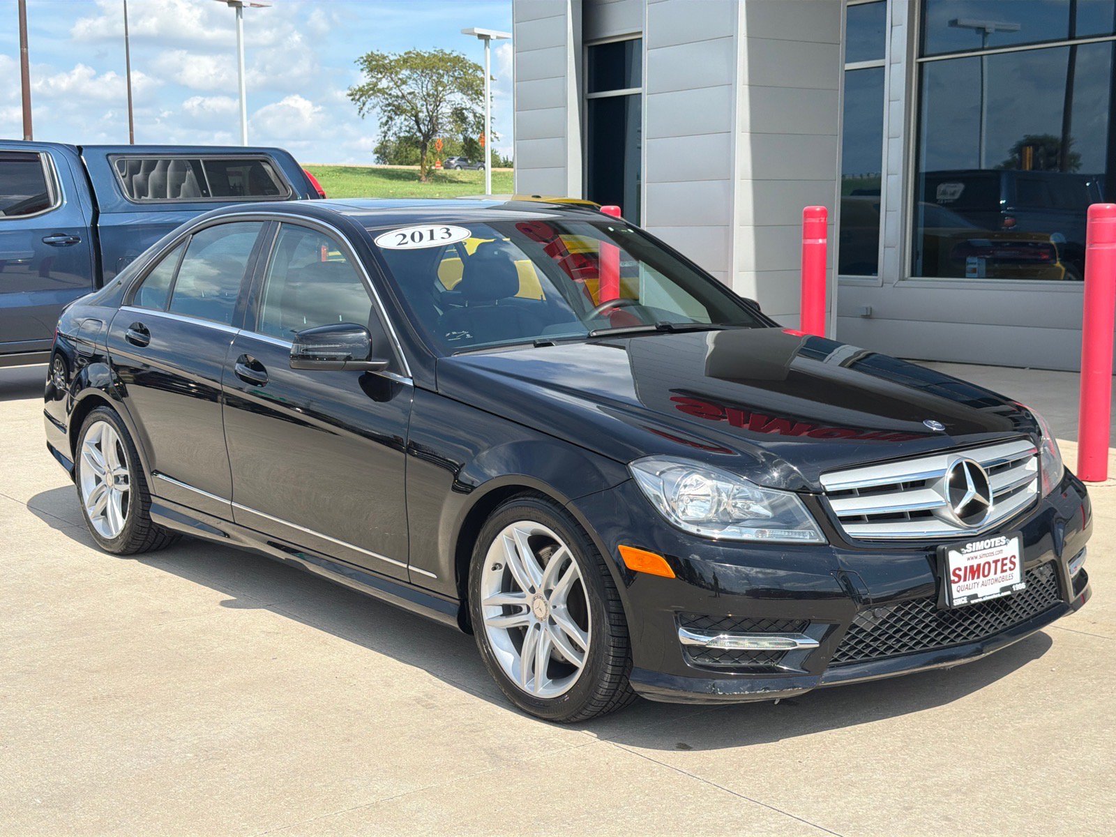 Used 2013 Mercedes-Benz C 300 4MATIC Sedan image 2