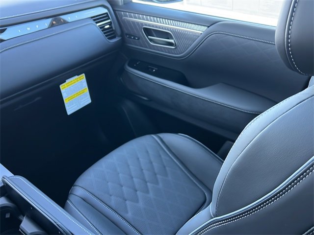 New 2026 INFINITI QX80 Autograph w/ Premium Cargo Package image 16