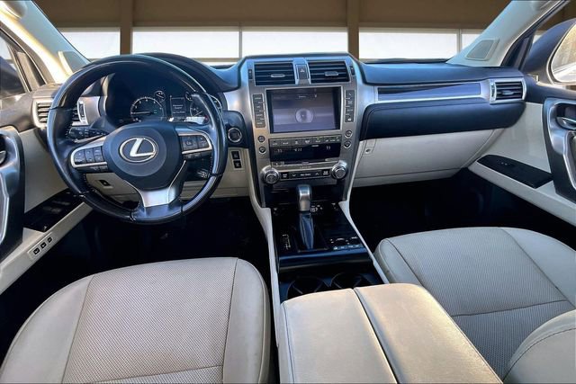 Used 2021 Lexus GX 460 Premium w/ Premium Package image 16