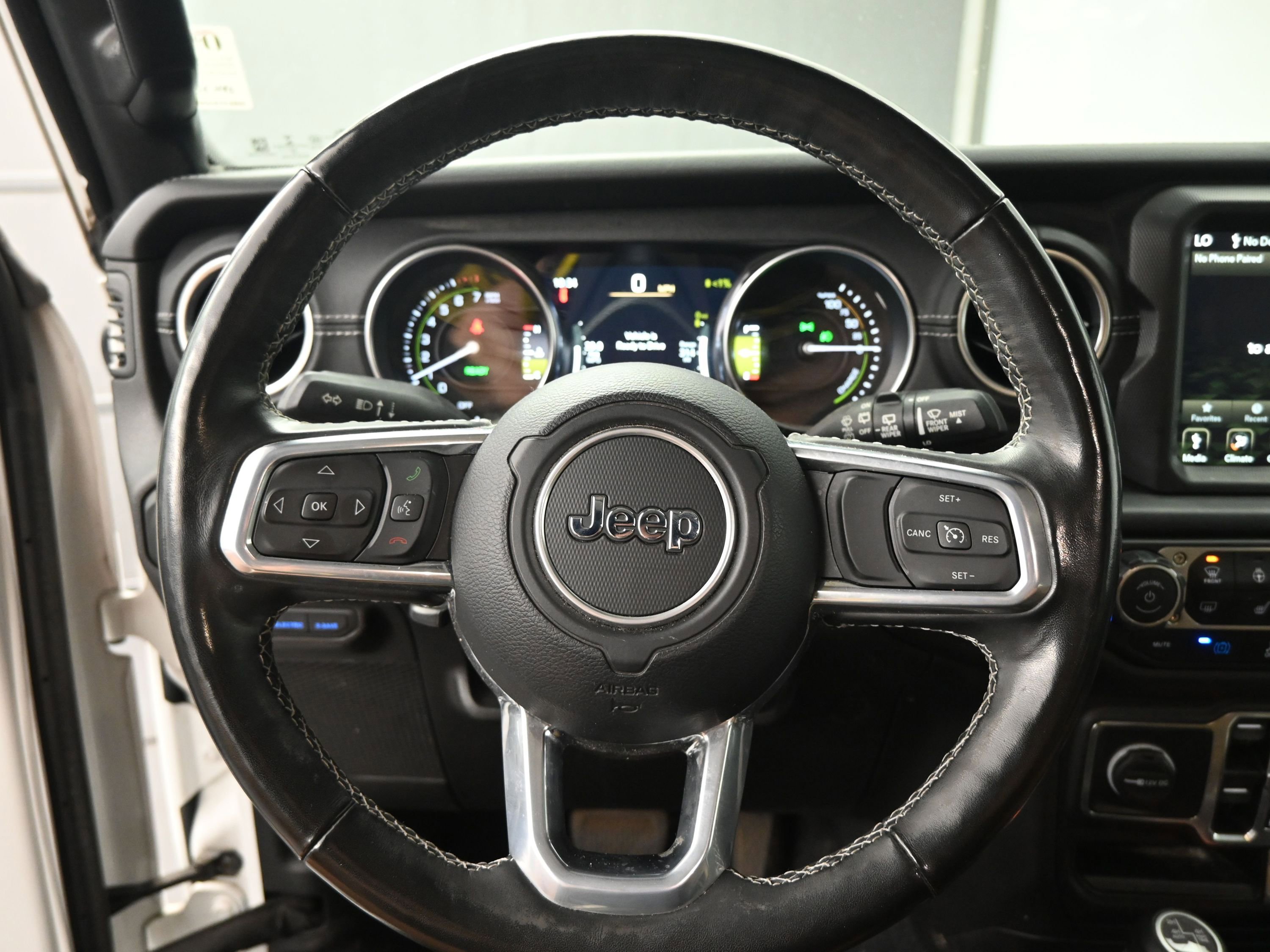 Used 2022 Jeep Wrangler Unlimited Sahara w/ Cold Weather Group image 11