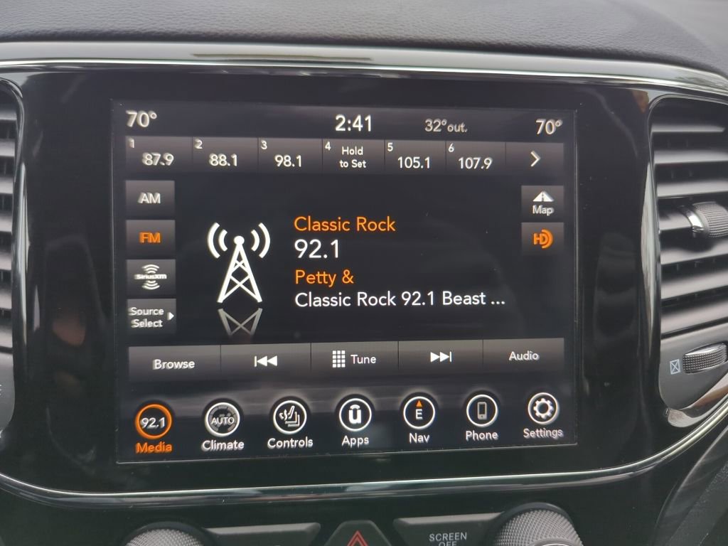 Used 2020 Jeep Grand Cherokee Laredo w/ Quick Order Package 2BN North image 16