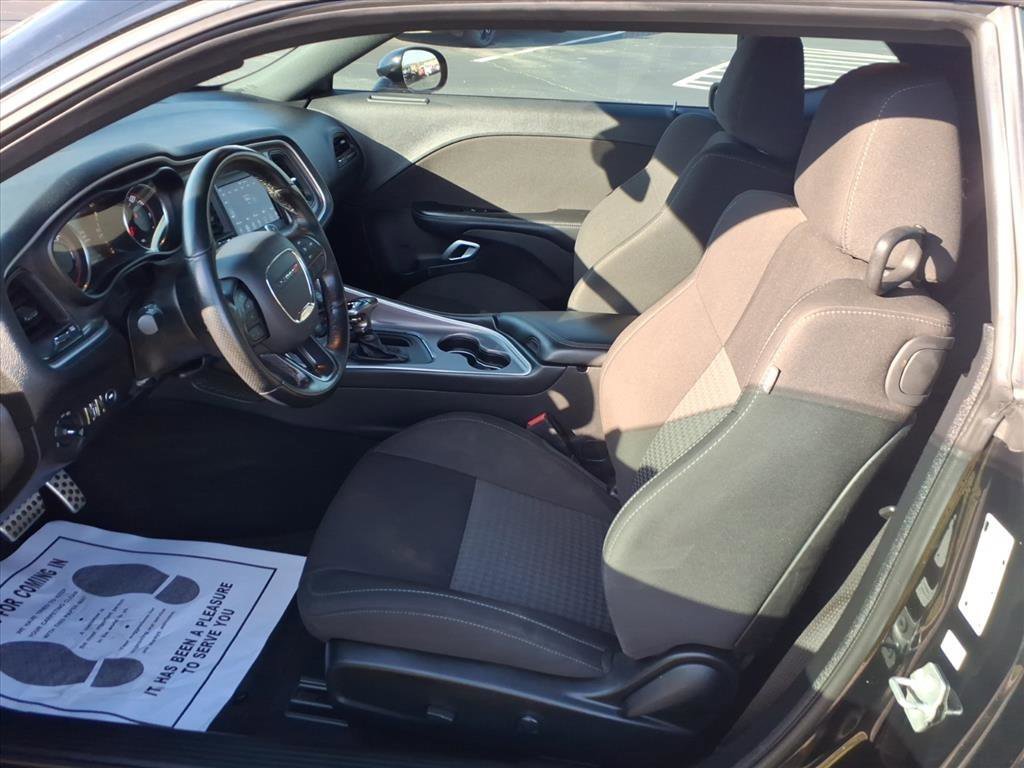 Used 2022 Dodge Challenger R/T image 9