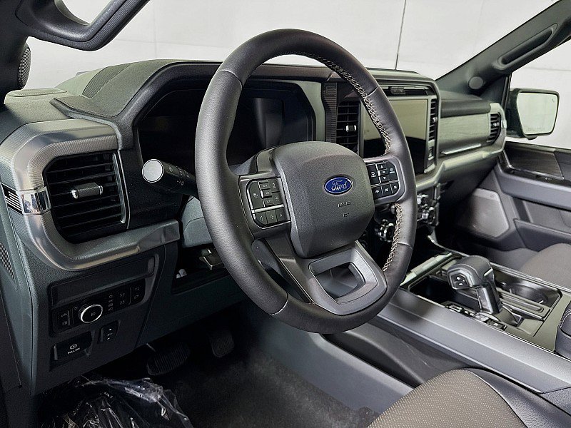 New 2025 Ford F150 Lariat w/ Equipment Group 502A High image 9